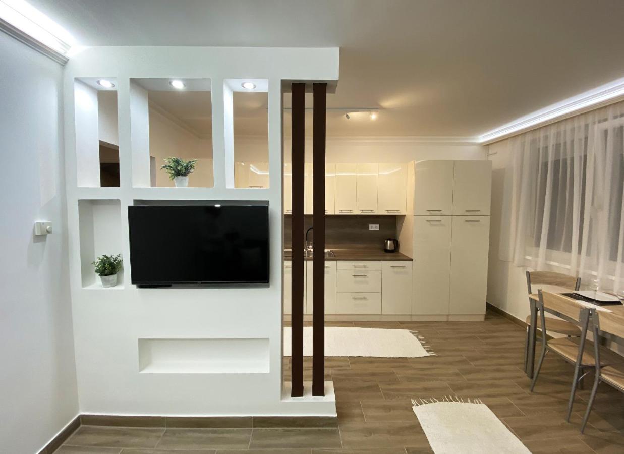 Andrea Apartmanok 2 ไฮจ์ดุสโซบอสโล ภายนอก รูปภาพ